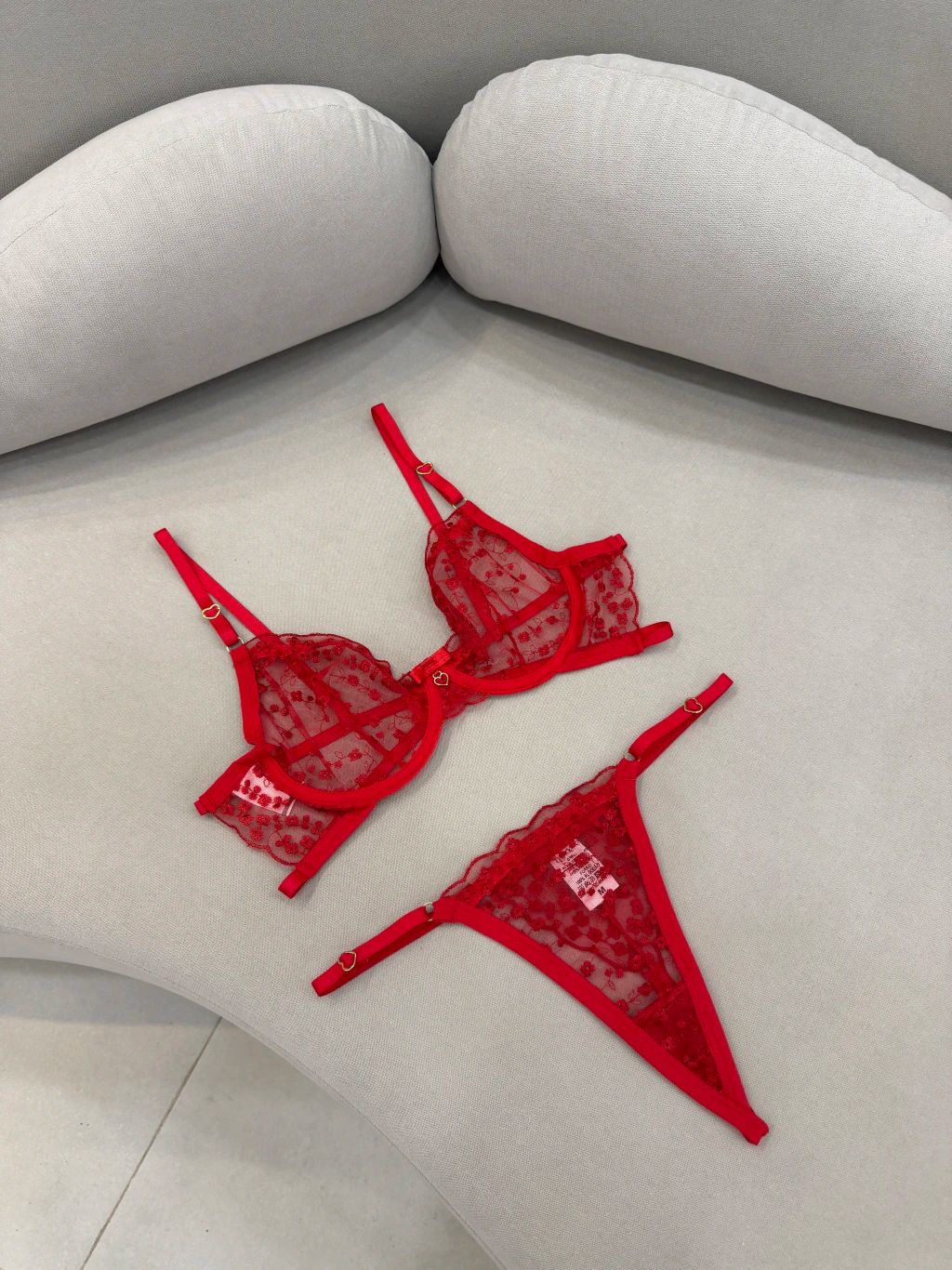 Conjunto Encanto Vermelho Florzinha